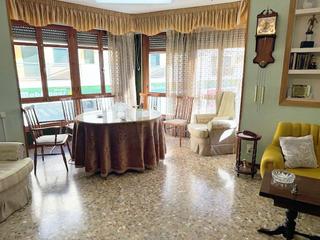 Casa a Avenida estudiantes 13. Casa en venta en barrio de los llanos, 7 dormitorios.