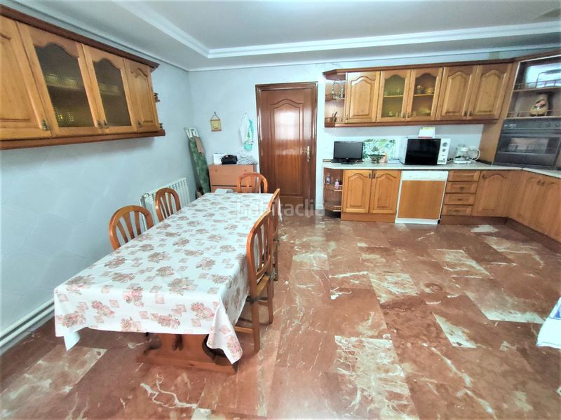 Foto 13359a7c-cf7b-4434-a111-f6615de4b963. Casa amb calefacció aparcament a Valdepeñas