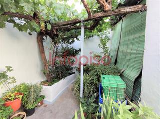Haus in Valdepeñas. Casa en venta en 1 de julio, 4 dormitorios.