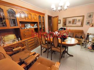Maison à Valdepeñas. Casa en venta en barrio de la manzana, 4 dormitorios.