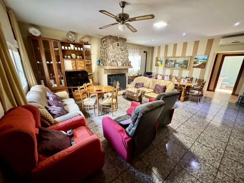 Foto 29b0ff87-a1a1-4803-8531-b0915ef02864. Masía finca rúst. en venta en carretera santa cruz, 4 dormitorios. en Torrenueva