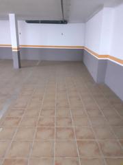 Aparcament cotxe a Valdepeñas. Garaje en venta en barrio de los llanos.