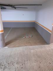 Aparcament cotxe a Valdepeñas. Garaje en venta en barrio de los llanos.