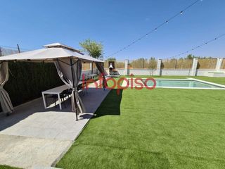 Local Comercial a Valdepeñas. Local com. en venta en carretera infantes, 1 despacho.