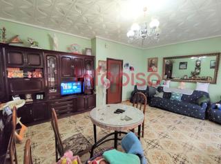 Maison à Valdepeñas. Casa en venta en seis de junio, 6 dormitorios.