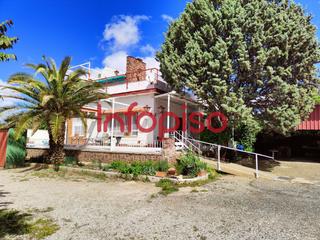 Masia a Valdepeñas. Finca en venta en aguzadera, 12 dormitorios.