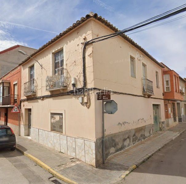 Foto 5d223b12-c7e4-4b6b-946a-83a98ab6003d. Casa amb aparcament a Valdepeñas