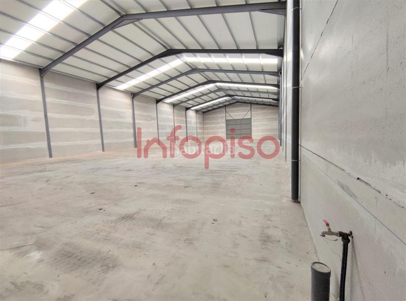 Foto 603695c7-29c2-454d-a783-e24c79936599. Nau industrial a Valdepeñas