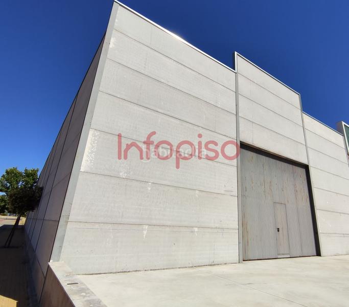 Foto cc443294-a1a5-4133-9eac-04fbbbd77665. Nau industrial a Valdepeñas