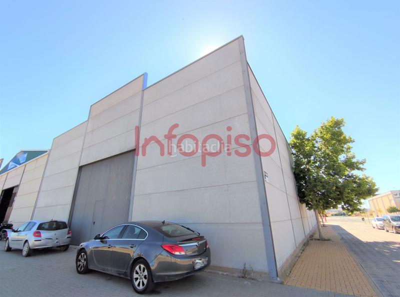 Foto ee5dfda0-3f1c-4064-b989-1c2f39007b97. Nau industrial a Valdepeñas