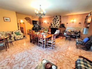 Masia a Valdepeñas. Casa de campo en venta en carretara del cristo, 3 dormitorios.