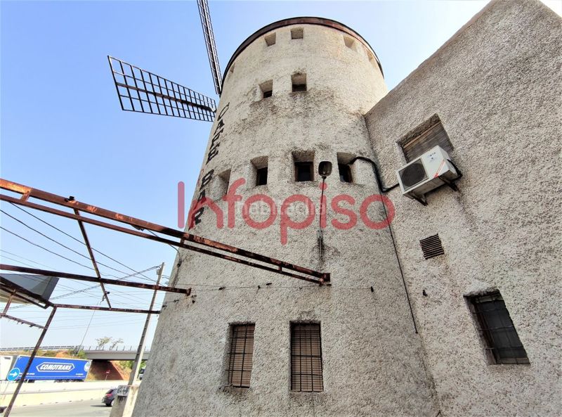 Foto 1c1a6b3a-2fe0-42b5-ad85-279bf4c6c661. Local comercial a Valdepeñas