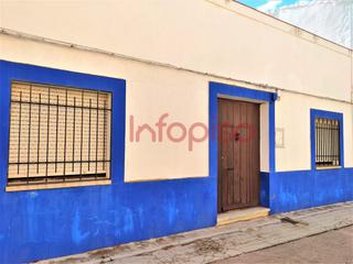 Casa a Valdepeñas. Casa en venta en convento, 3 dormitorios.