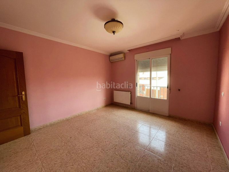 Foto 35a39624-cbae-4b4e-babd-b8aba174df39. Casa amb aparcament a Alcolea de Calatrava