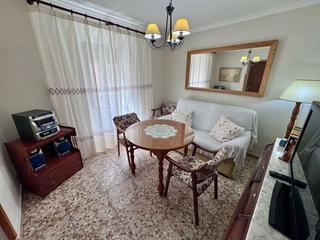 Haus in Valdepeñas. Casa en venta en barrio cachiporro, 4 dormitorios.