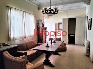 Masia a Valdepeñas. Finca rúst. en venta en seis de junio, 8 dormitorios.