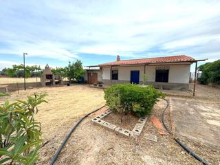 Masia a Valdepeñas. Finca rúst. en venta en carretera de cozar, 3 dormitorios.