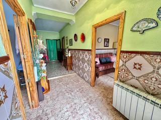 Casa en Valdepeñas. Casa en venta en barrio lucero, 4 dormitorios.