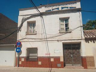 Casa a Tomelloso. Casa en venta en tomelloso, 6 dormitorios.