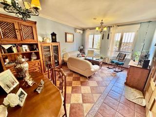 Casa adossada a Valdepeñas. Adosado en venta en barrio de los llanos, 4 dormitorios.