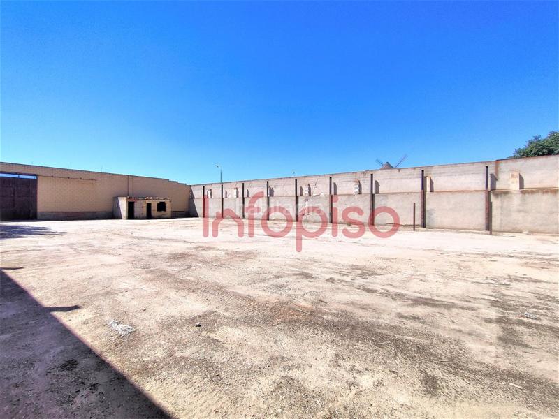 Foto b0dcb8a0-37b1-454f-8233-0da0bcbc3326. Alquiler solar industrial parc. ind. en alquiler en polígono industrial viejo. en Valdepeñas