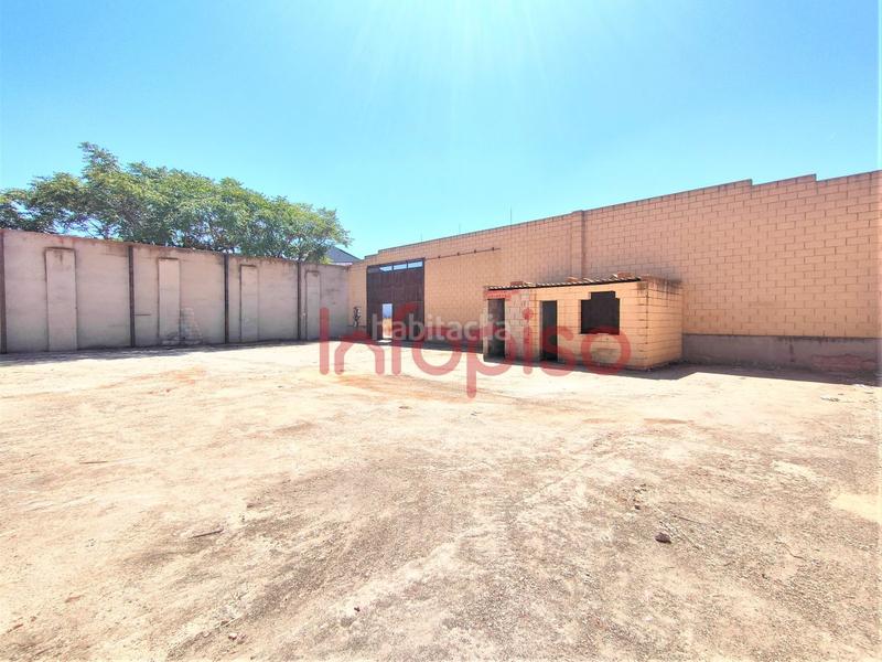 Foto f01eaab2-95bf-4d50-82cc-64810f9f1622. Alquiler solar industrial parc. ind. en alquiler en polígono industrial viejo. en Valdepeñas