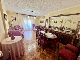 Pis a Valdepeñas. Piso en venta en centro, 3 dormitorios.