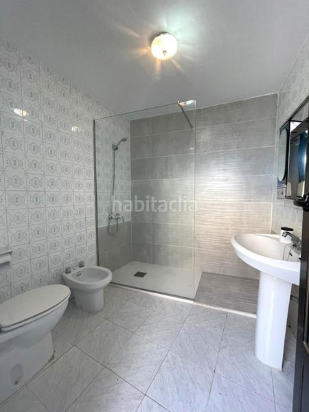 Foto 09d0781e-791f-4abe-a79a-b43f28b67102. Casa  en venta en barrio lucero, 4 dormitorios. en Valdepeñas