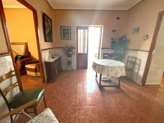 Casa a Valdepeñas. Casa en venta en barrio lucero, 4 dormitorios.