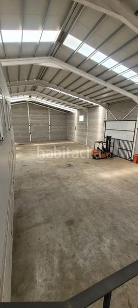 Foto 8f94b251-9b5e-4f82-a934-279f1db23279. Capannone industriale in Valdepeñas