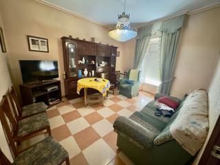 Maison à Valdepeñas. Casa en venta en valdepeñas, 4 dormitorios.