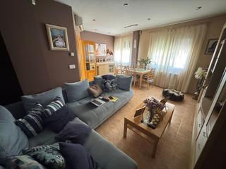 Casa adossada a Valdepeñas. Adosado en venta en salida peral, 4 dormitorios.