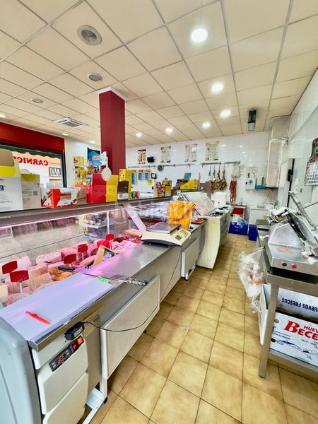 Foto c13b842a-eece-4d67-bcfc-9245a60c0ff0. Local commercial dans real 43 dans Valdepeñas