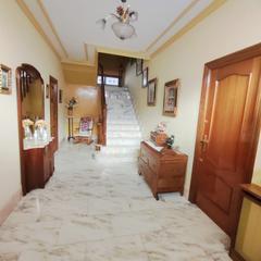 Casa a Valdepeñas. Casa en venta en centro salud, 7 dormitorios.