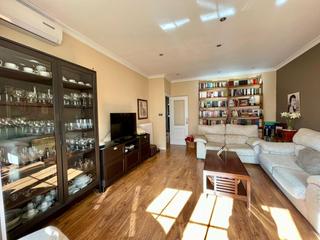 Haus in Valdepeñas. Casa en venta en auditorio, 4 dormitorios.