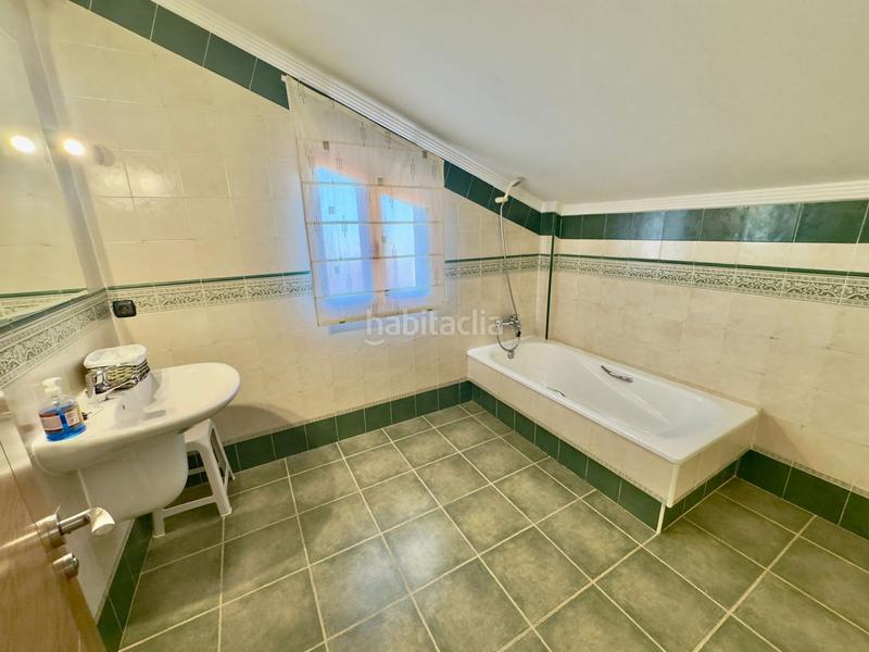 Foto 1aeef6ae-a450-41b9-8580-1e104765a3d5. Chalet  en venta en nuevo , 5 dormitorios. en Valdepeñas