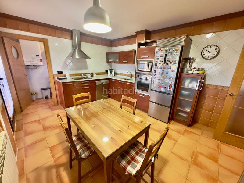 Foto 1b0d0984-f3c0-468e-911f-de4986dbf783. Chalet  en venta en nuevo , 5 dormitorios. en Valdepeñas