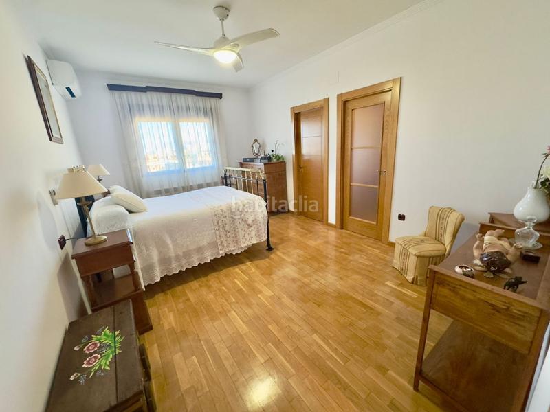 Foto 62dc9bf3-4186-4097-a58b-5f8abd517e37. Chalet  en venta en nuevo , 5 dormitorios. en Valdepeñas