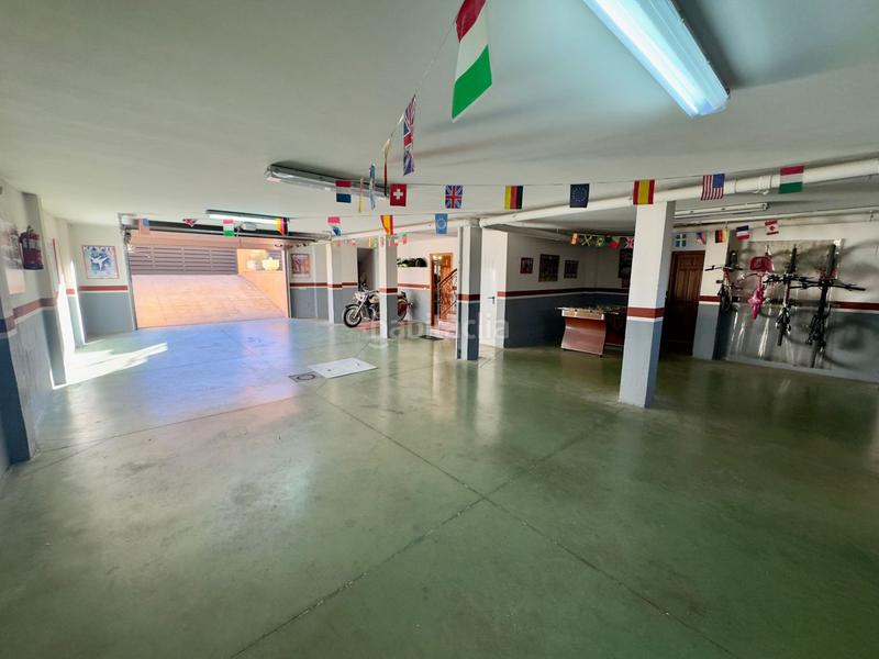 Foto c9b58e3a-2a8f-4b76-a28a-c37eb09c89be. Chalet  en venta en nuevo , 5 dormitorios. en Valdepeñas