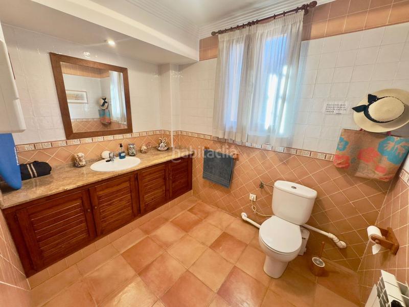 Foto f3869062-c4ff-4caf-89a3-ee5342fbee96. Chalet  en venta en nuevo , 5 dormitorios. en Valdepeñas