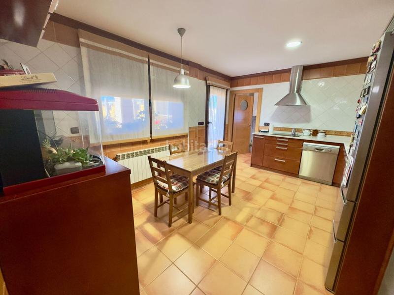 Foto f9ac4486-f2a3-4ff4-a3da-f3e3309b4a98. Chalet  en venta en nuevo , 5 dormitorios. en Valdepeñas