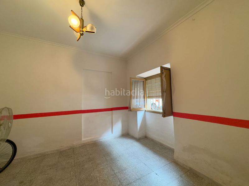 Foto 184a2591-ffeb-4b8a-a658-c0ada9e9bcc2. Piso  en venta en barrio de los llanos, 6 dormitorios. en Valdepeñas