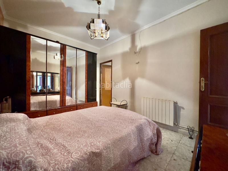 Foto 27093a1f-ddbe-45bc-b6d0-10b2a482f5af. Piso  en venta en barrio de los llanos, 6 dormitorios. en Valdepeñas