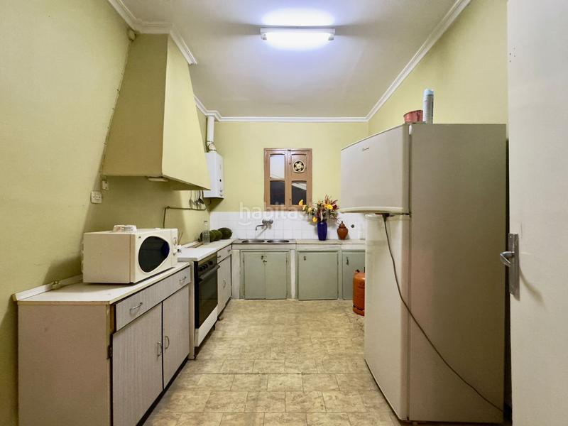 Foto 58ddb250-098a-40a5-b18c-c389b74bc88c. Piso  en venta en barrio de los llanos, 6 dormitorios. en Valdepeñas