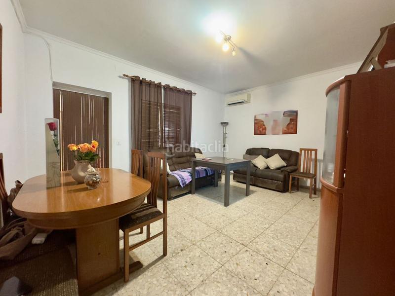 Foto 6458b6cd-00f7-48ca-96d6-48009b6ba1b2. Piso  en venta en barrio de los llanos, 6 dormitorios. en Valdepeñas