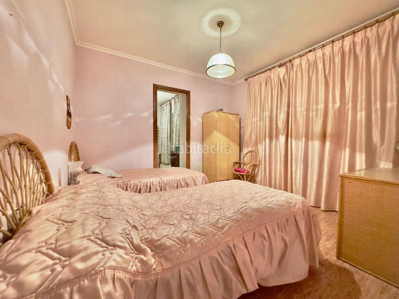 Foto d6e6e590-987b-4dcd-8909-0584ee2bb24f. Piso  en venta en barrio de los llanos, 6 dormitorios. en Valdepeñas