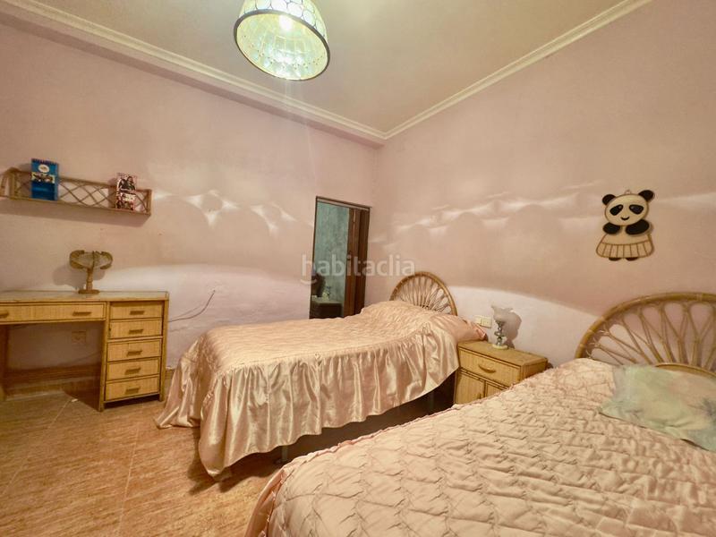 Foto e5d85ea0-ef67-4cd2-a450-9a7e1867cdc0. Piso  en venta en barrio de los llanos, 6 dormitorios. en Valdepeñas