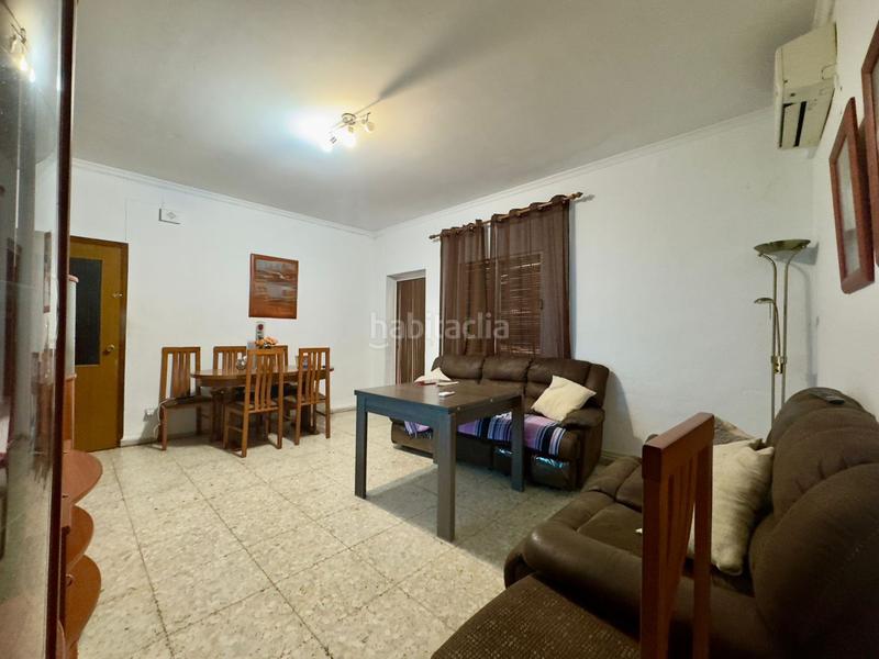 Foto eb1d8175-ab45-420b-a41a-d1742ffec2a0. Piso  en venta en barrio de los llanos, 6 dormitorios. en Valdepeñas