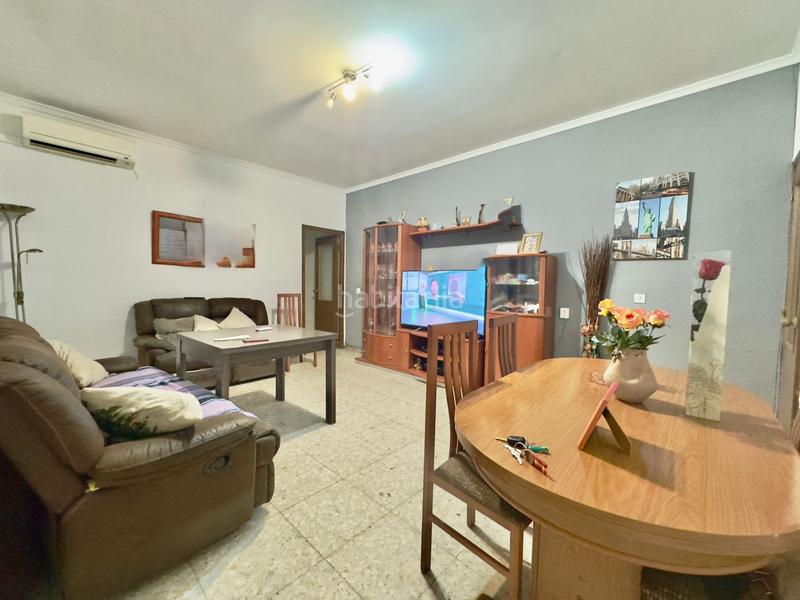 Foto f4d617c6-73e2-413b-8147-3c807241ea86. Piso  en venta en barrio de los llanos, 6 dormitorios. en Valdepeñas