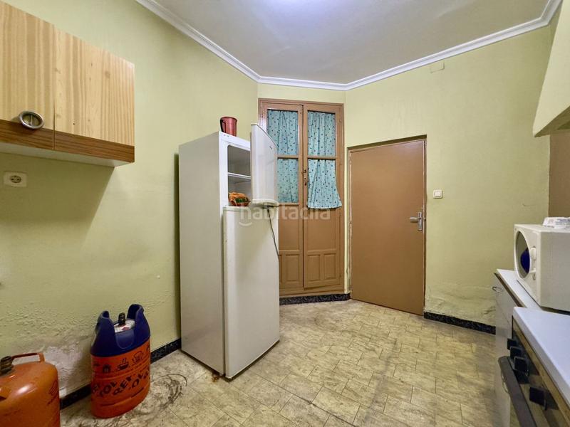 Foto f9d2fa49-0b60-4a35-af2e-30f146539683. Piso  en venta en barrio de los llanos, 6 dormitorios. en Valdepeñas